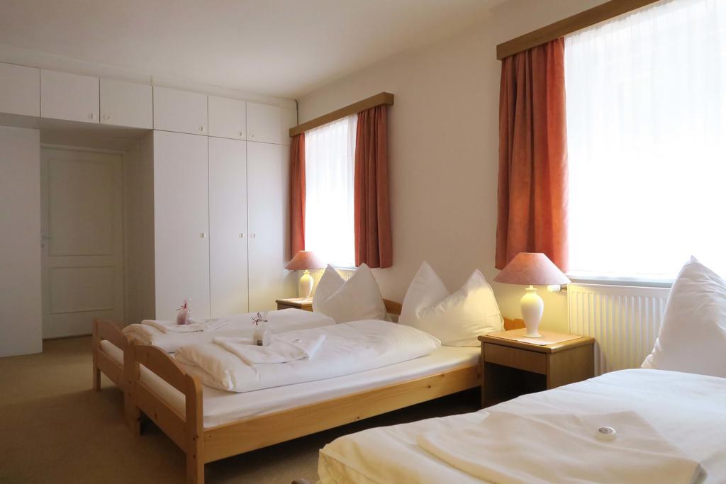 Horsky Pension Gendorf チェルニー・ドゥール 部屋 写真