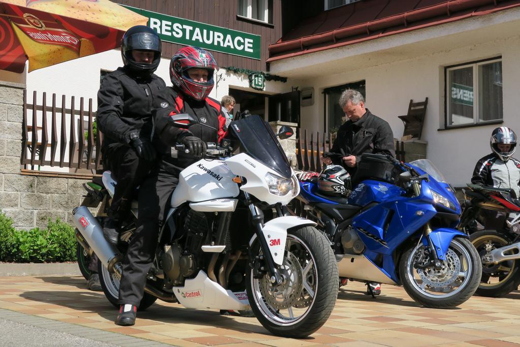 Horsky Pension Gendorf チェルニー・ドゥール エクステリア 写真