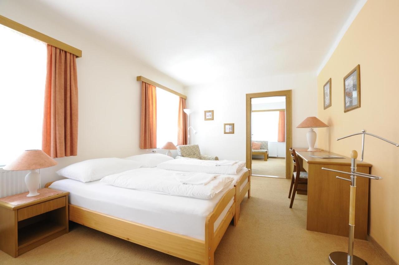 Horsky Pension Gendorf チェルニー・ドゥール 部屋 写真